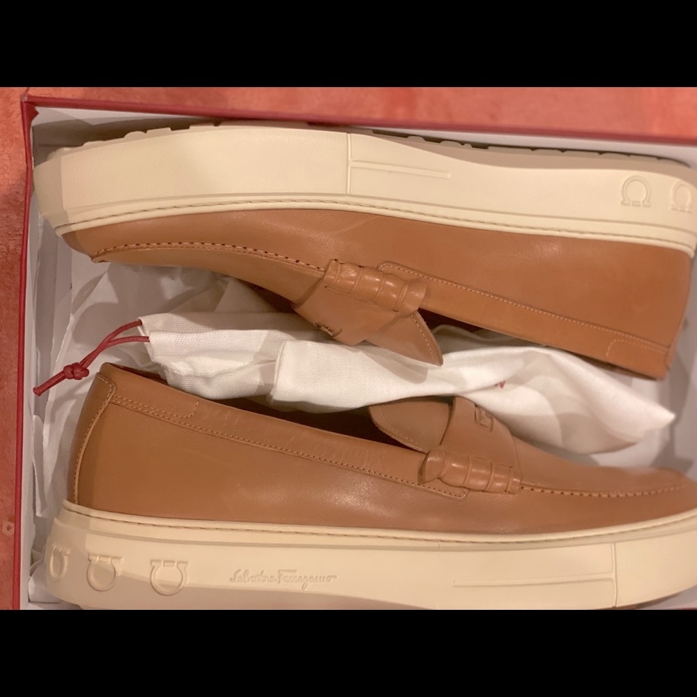 COPY - 👞 Salvatore Ferragamo loafers in calf leather
* Flat heel